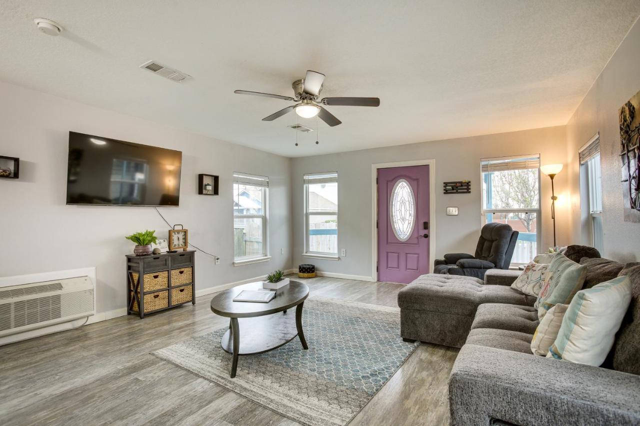 Galveston Cottage About 1 Mi To Beach Pet Friendly! Экстерьер фото