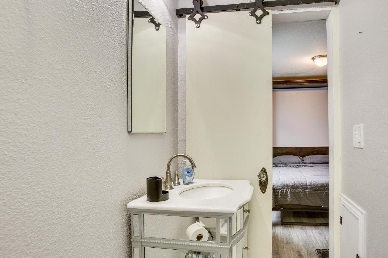 Galveston Cottage About 1 Mi To Beach Pet Friendly! Экстерьер фото