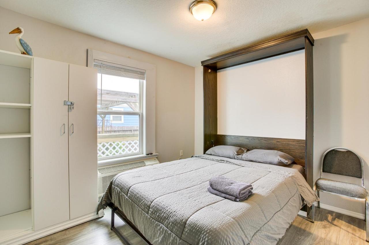 Galveston Cottage About 1 Mi To Beach Pet Friendly! Экстерьер фото